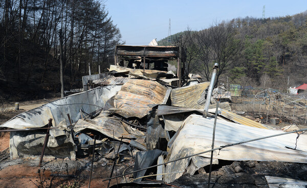 지난 3일 대전시 서구 산직동 화재 현장. 이현정 기자
