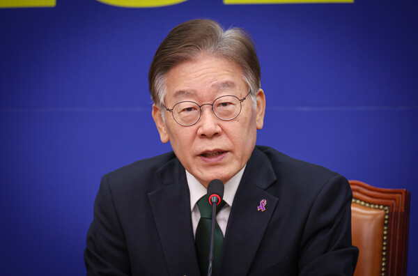 더불어민주당 이재명 대표가 27일 국회 당 사무실에서 최고위원회의를 하고 있다. 더불어민주당 홈페이지