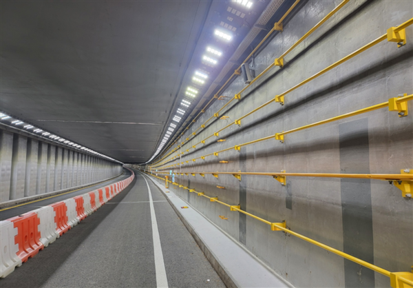 부분개통된 궁평2지하차도 내부 모습