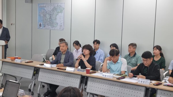 충청광역연합이 지난 18일 '충청권 초광역권계획(2026~2040) 수립 연구용역' 착수보고회를 열고 본격적인 계획 수립에 들어갔다. 